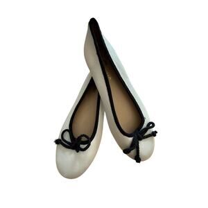 NWOB Onyx Size‎ 37 EU 6.5 US Cream Black Bow Flats Preppy Career Faux Leather